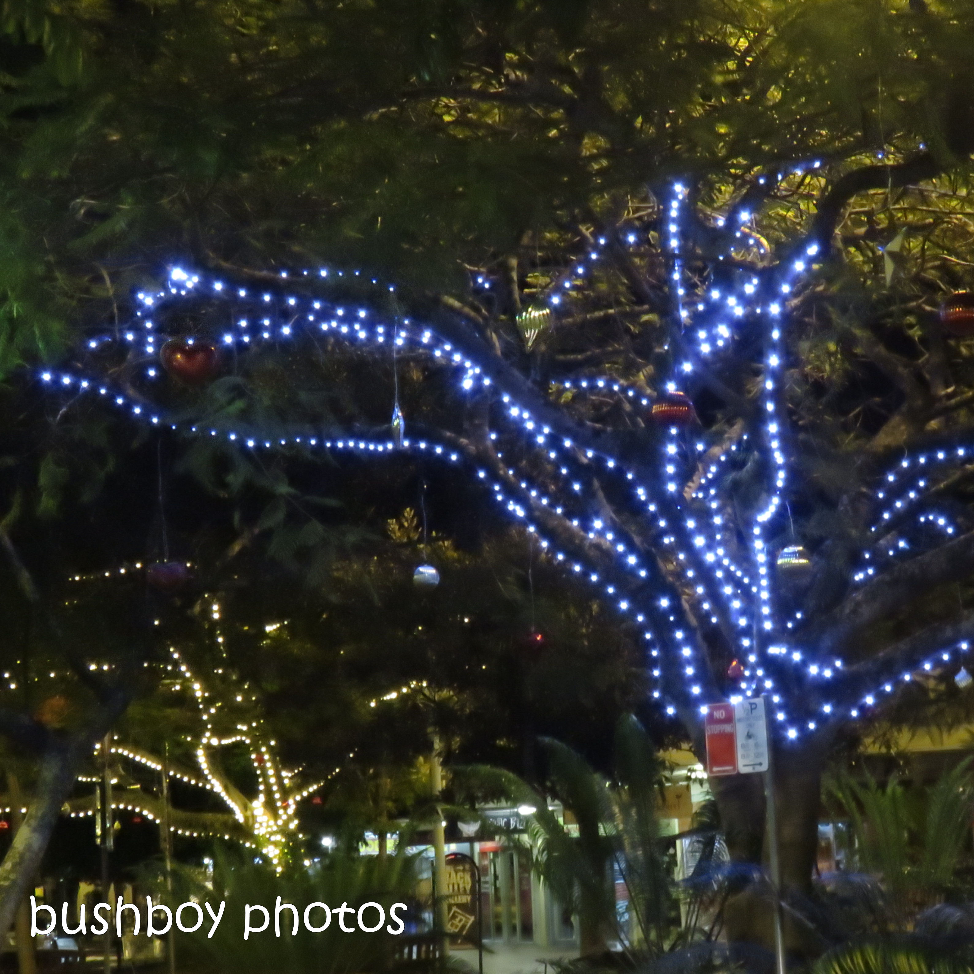 181225_time_square_christmas_street_lights